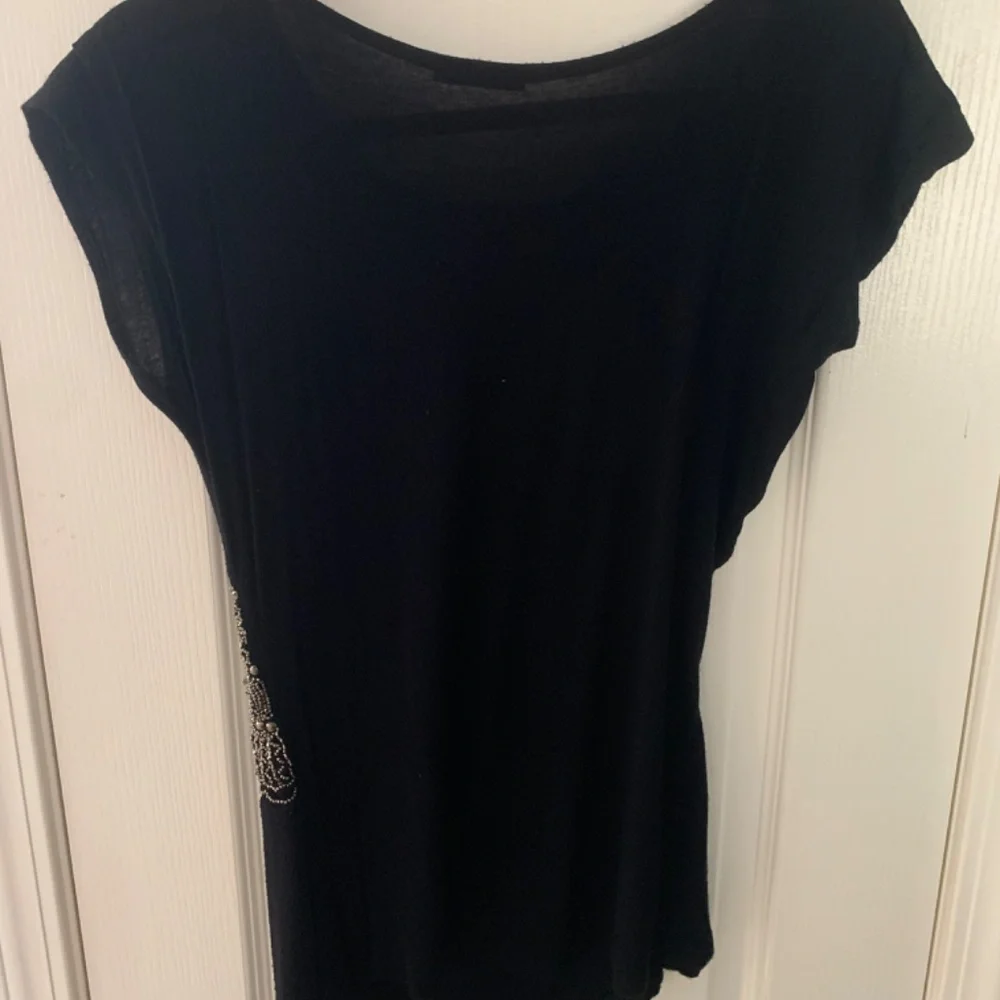 Bleaker & McDougale Black Top - Picture 2 of 3